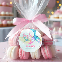 Pegatina Redonda La cola de la sirena en el mar, primer cumpleaños