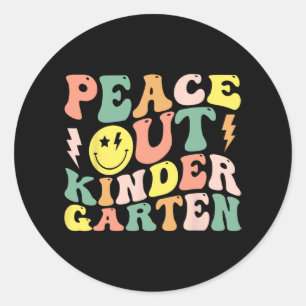 Pegatina Redonda La Graduación De Kindergarten Groovy El Día Pasado