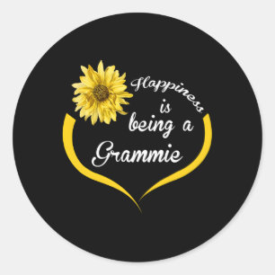Pegatina Redonda La Grammie Hapess Está Siendo Una Grammie