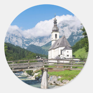 Pegatina Redonda La iglesia parroquial de Ramsau en Baviera, Aleman