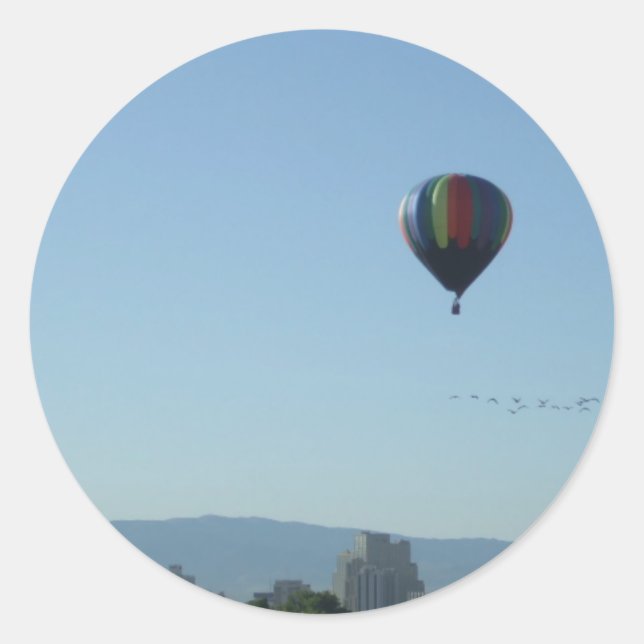 Pegatina Redonda La pacífica escena de Reno (Anverso)