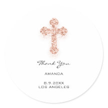 La primera comunión sagrada delata la cruz Rosa cr