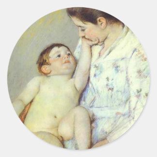 Pegatina Redonda La primera cura para el bebé. 1890, Mary Cassatt