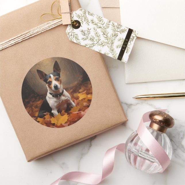 Pegatina Redonda La Rat Terrier en otoño se inspira en las hojas (Regalar)
