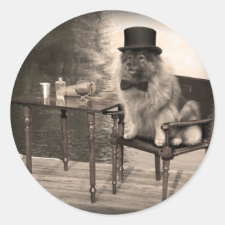 Pegatina Redonda La tarde de Keeshond Gentleman