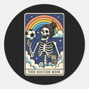 Pegatina Redonda La tarjeta de tarot de la mamá del fútbol _1