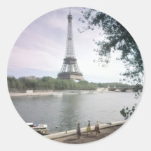 La Torre Eiffel. París, hacia 1960.