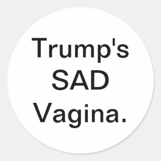 Pegatina Redonda La triste vagina de Trump Hankamer Artjunkhaus Art