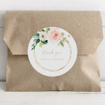 Pegatina Redonda La vegetación y la elegancia geométrica del oro Gr<br><div class="desc">Este verde y oro geométrico elegante gracias a usted favorece a los clásicos pegatinas redondos son perfectos para un boda rústico. El diseño se caracteriza por unos rosas pintados a mano, blancos, rosas y ruidosos, con un toque de vegetación, unos marcos geométricos dorados y una belleza artística inspiradora. Haga que...</div>