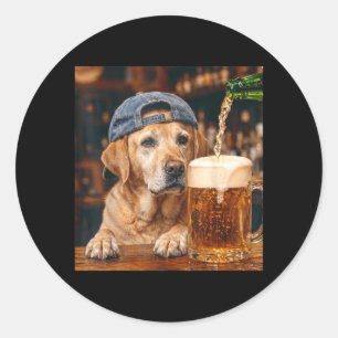 Pegatina Redonda Labrador Retriever Bebiendo Cerveza Meme de Perro