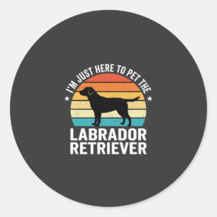 Pegatina Redonda Labrador Retriever Perro Retro Acariciando