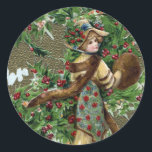 Pegatina Redonda Lady y Holly Berries Vintage Christmas<br><div class="desc">Una mujer con una bofetada y robó y usó un gorra adornado con un hueso en un fondo de bayas y heces. Una postal vintage de Navidad de Samuel Lorne Schmucker de 1910.</div>