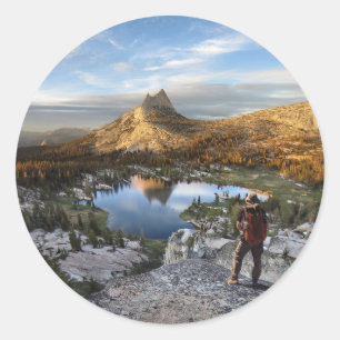 Pegatina Redonda Lago Catedral / Pico - Yosemite - Camino John Muir