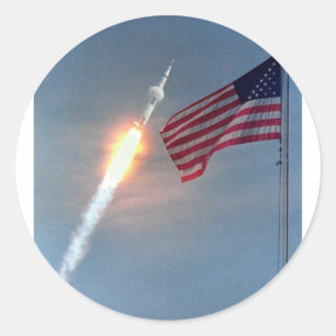 Pegatina Redonda Lanzamiento del Apolo 11, con bandera, NASA