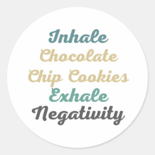 Pegatina Redonda Las galletas de chocolate inhalado exhalan negativ
