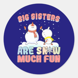 Pegatina Redonda Las hermanas grandes se divierten con la nieve - S