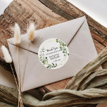 Pegatina Redonda Las hojas verdes tropicales gracias a favor<br><div class="desc">Gracias a estas hojas verdes tropicales favorece a los pegatinas redondos clásicos,  que son perfectos para una boda de destino. El diseño está decorado con hermosas hojas verdes pintadas a mano,  adornando un marco geométrico dorado.</div>