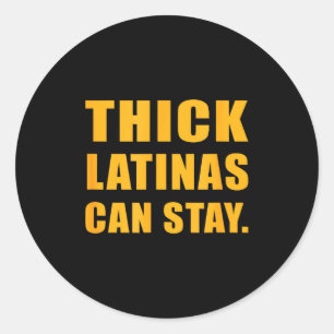 Pegatina Redonda Las latinas gordas pueden quedarse
