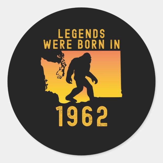 Pegatina Redonda Las Leyendas Nacieron En 1962 Retro Bigfoot (Anverso)