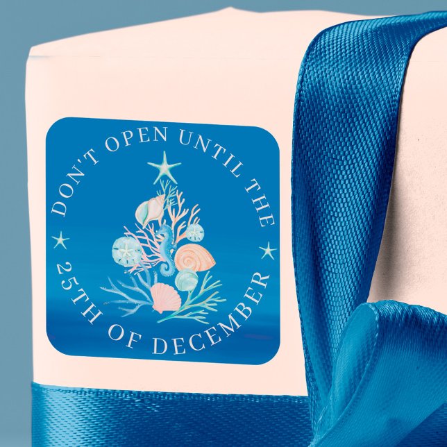 Pegatina Redonda Las playas costeras no abren hasta los Navidades (Coastal Beach Seashell Don't Open Until Christmas Classic Round Sticker)