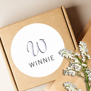 Pegatina Redonda Lavanda Elegante Inicial Nombre Negro   Moderno 