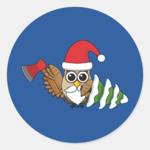 Pegatina Redonda Lechuza navidad con hacha y pino nevado