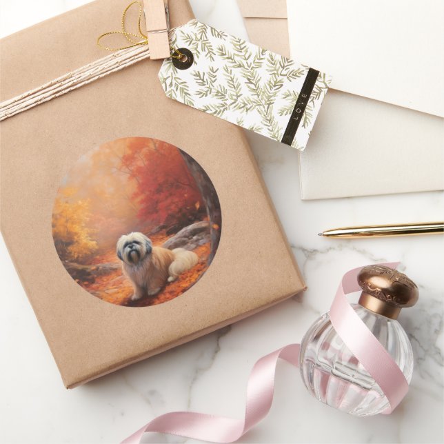 Pegatina Redonda Lhasa Apso en otoño se inspira en las hojas de oto (Regalar)