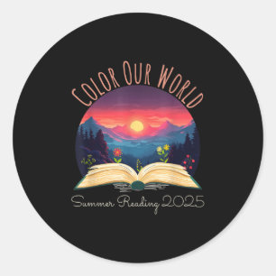 Pegatina Redonda Libro de aventuras Color Our World Summer Reading