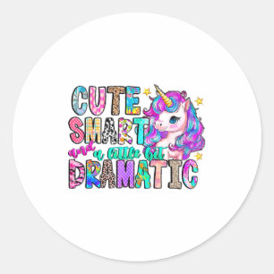 Pegatina Redonda Lindo inteligente y un poco dramático unicornio di