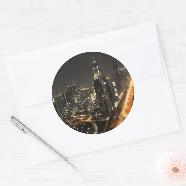 Pegatina Redonda Línea aérea de Dubái de noche (Sobre)