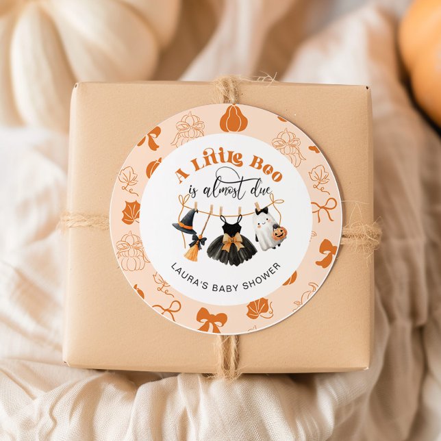Pegatina Redonda Little Boo Clothesline Bow Naranja Baby Shower (Subido por el creador)