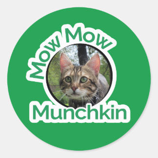 Pegatina Redonda Logotipo Mow Mow Munchkin