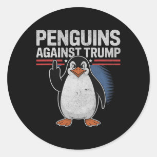 Pegatina Redonda Los avispones de pingüino contra Trump resisten a
