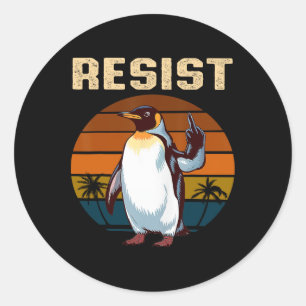 Pegatina Redonda Los avispones de pingüino resisten a los graciosos