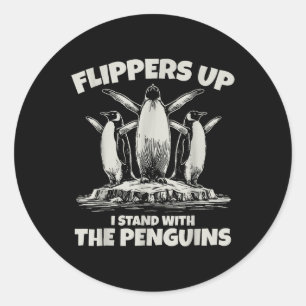 Pegatina Redonda Los avispones de pingüino resisten a los graciosos