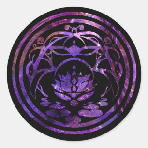 Pegatina Redonda Lotus Quietud   Diseño de Mandala Púrpura