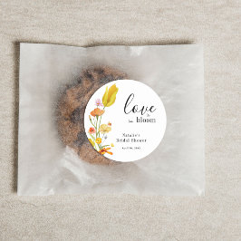 Pegatina Redonda Love is in Bloom Spring Wildflower Bridal Shower