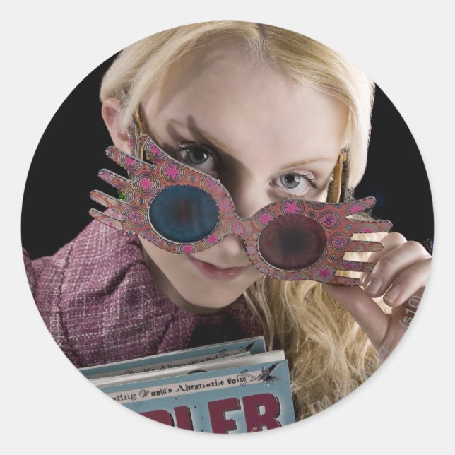 Pegatina Redonda Luna Lovegood Peeks Sobre Glass (Anverso)