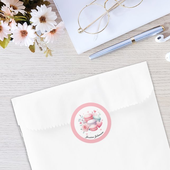 Pegatina Redonda Macarones y corazones rosados personalizados (Cute Pink Personalized Round Stickers)