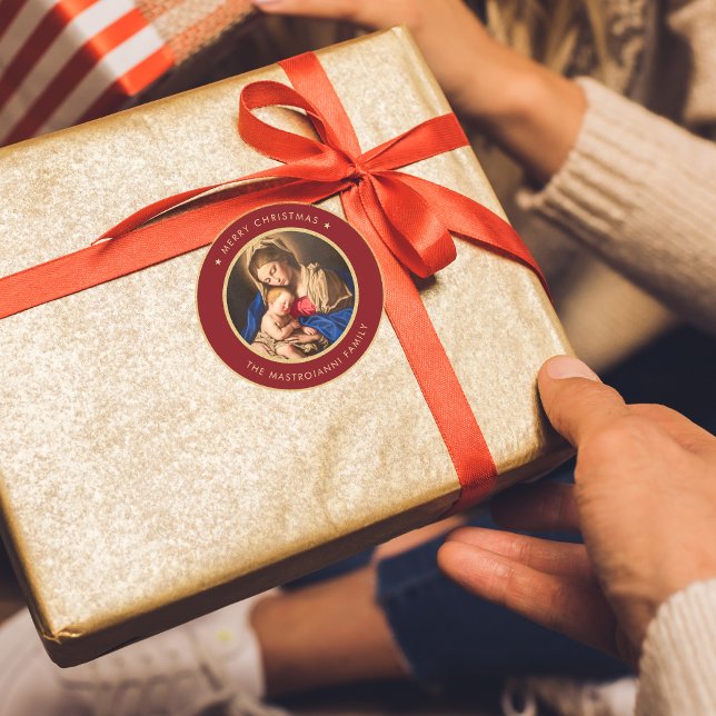 Pegatina Redonda Madonna religiosa roja y de oro y Navidades infant (Red and gold religious Christmas gift sticker with Madonna and Child for Catholics and Christians)