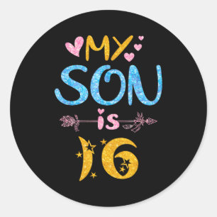 Pegatina Redonda Madre padre mamá papá feliz cumpleaños hijo tiene