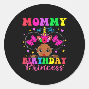 Pegatina Redonda Mamá de la princesa niña afro melanina cumpleañera