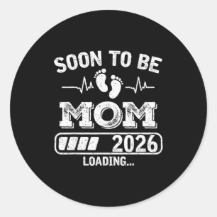 Pegatina Redonda Mamá en Camino 2026 Cargando Divertido Anuncio de 