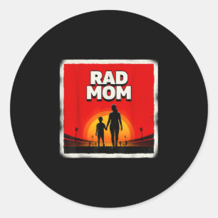 Pegatina Redonda Mamá genial madre e hijo mamá fútbol atardecer 