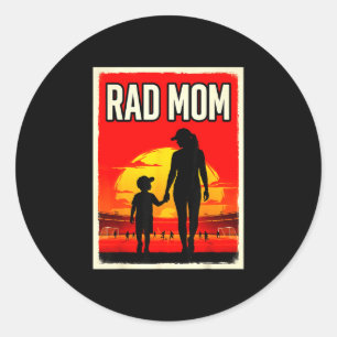 Pegatina Redonda Mamá genial madre e hijo mamá fútbol atardecer