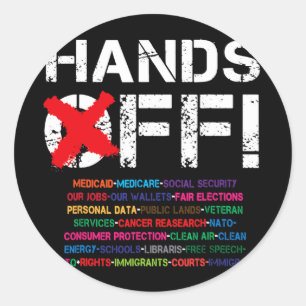 Pegatina Redonda Manos antiguas afuera protestan contra mi medico d