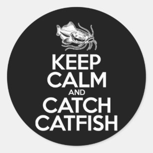Pegatina Redonda Mantén la calma y atrapa peces - Gato pescador de