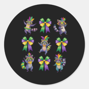 Pegatina Redonda Mardi Gras Coquette Bow Cute Raccoon Dancing Trash