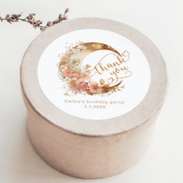 Pegatina Redonda Más de la luna chica cumpleaños gracias