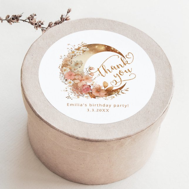 Pegatina Redonda Más de la luna chica cumpleaños gracias (Subido por el creador)